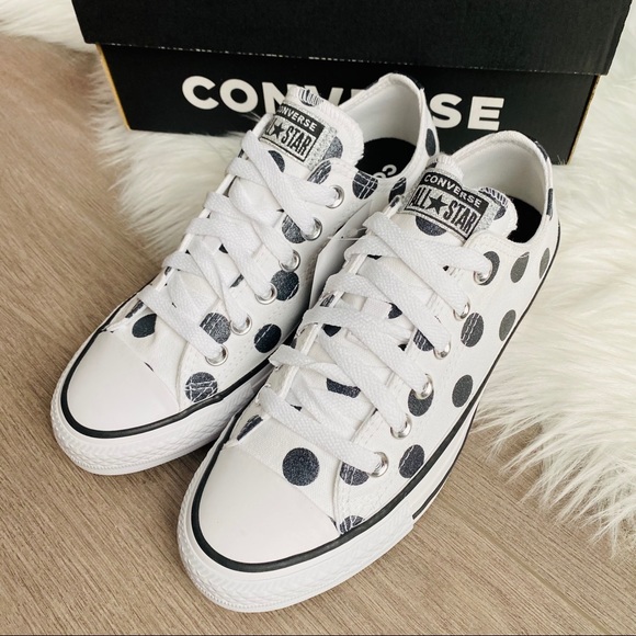 Converse Shoes - NWT Converse Chuck Taylor All Star Women’s Shoes